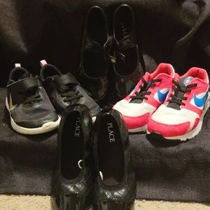 Little girls shoe lot size 13